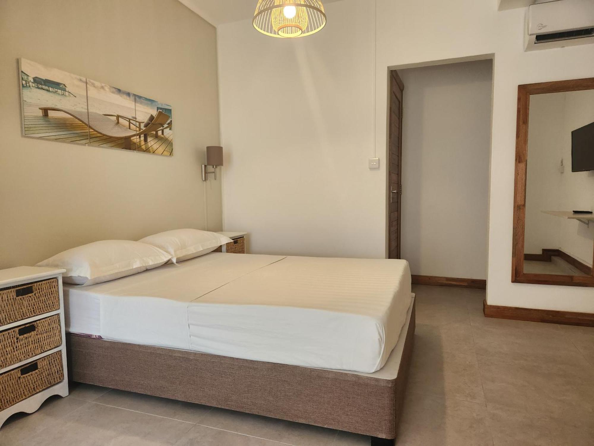 La Perla Holiday Apartments Pereybere Beach Екстериор снимка