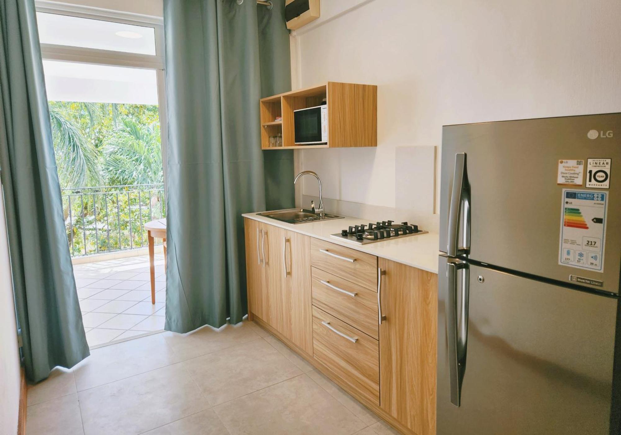La Perla Holiday Apartments Pereybere Beach Екстериор снимка